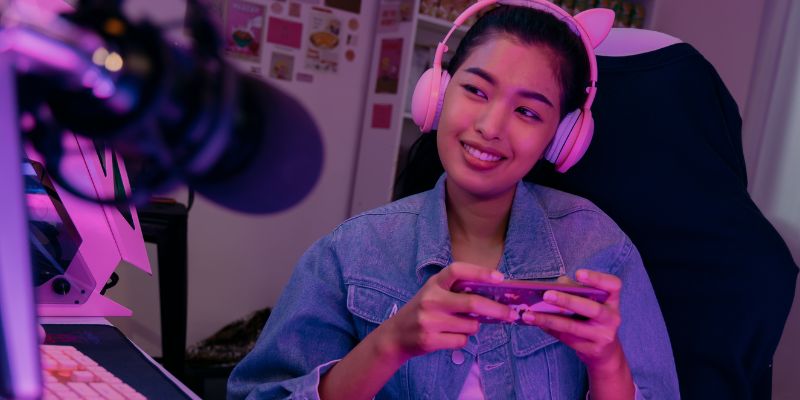 Làm streamer chơi game online tại nhà